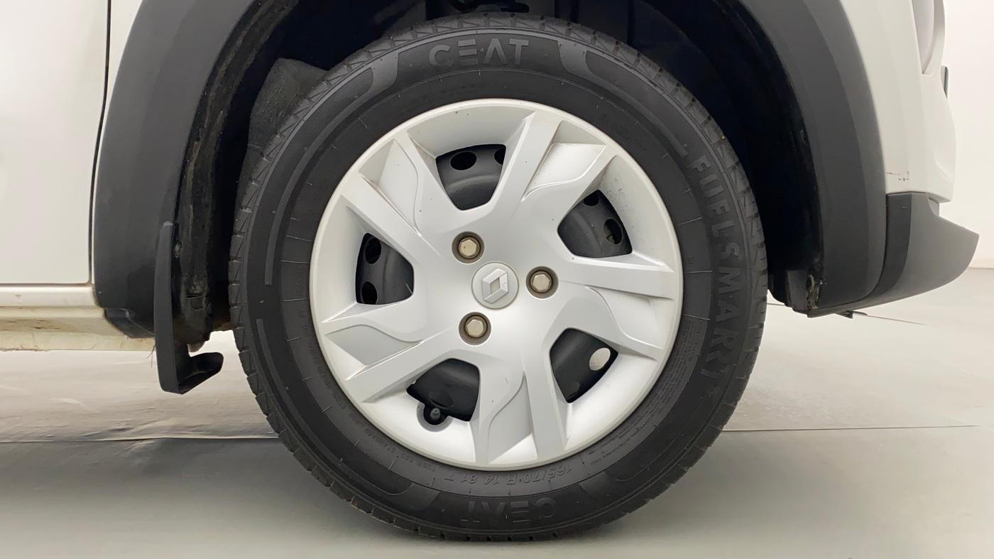 2023 Renault Kwid RXT 1.0, Petrol, Manual, 4,179 km, Right Front Wheel