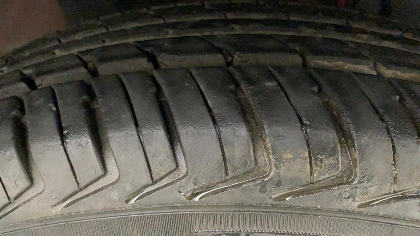 2019 Renault Kwid RXT 1.0, Petrol, Manual, 50,023 km, Right Front Tyre Tread