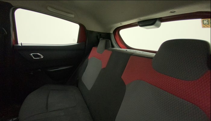2019 Renault Kwid RXT 1.0, Petrol, Manual, 50,023 km, Right Side Rear Door Cabin