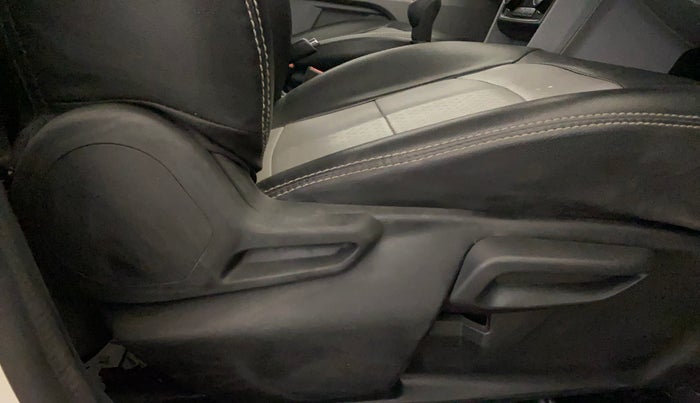 2020 Tata Tiago XZ PLUS PETROL, Petrol, Manual, 92,449 km, Driver Side Adjustment Panel