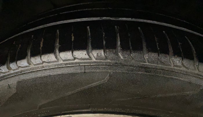 2020 Tata Tiago XZ PLUS PETROL, Petrol, Manual, 92,449 km, Right Front Tyre Tread