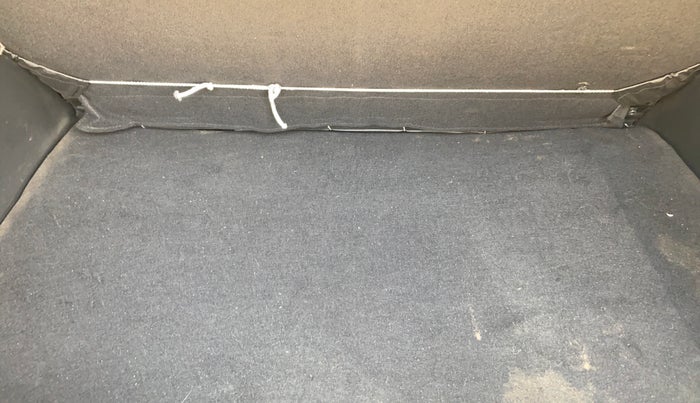 2017 Hyundai Grand i10 MAGNA 1.2 KAPPA VTVT, Petrol, Manual, 80,952 km, Boot Inside