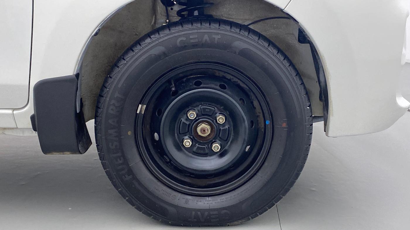 2020 Maruti Alto LXI, Petrol, Manual, 31,926 km, Right Front Wheel