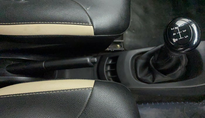 2017 Maruti Wagon R 1.0 LXI CNG, CNG, Manual, 82,703 km, Gear Lever