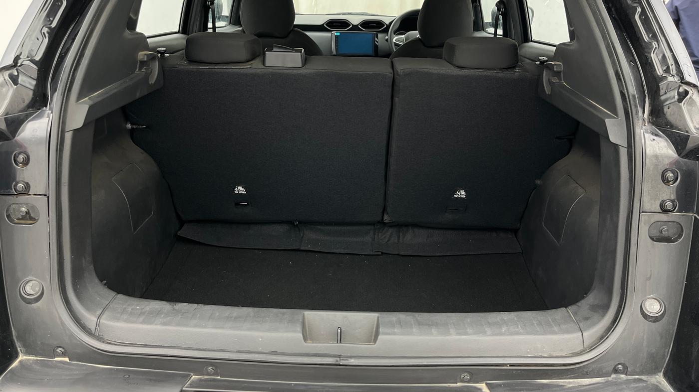 2025 Nissan MAGNITE Visia Plus B4D 1.0 Petrol MT, Petrol, Manual, 5,489 km, Boot Inside