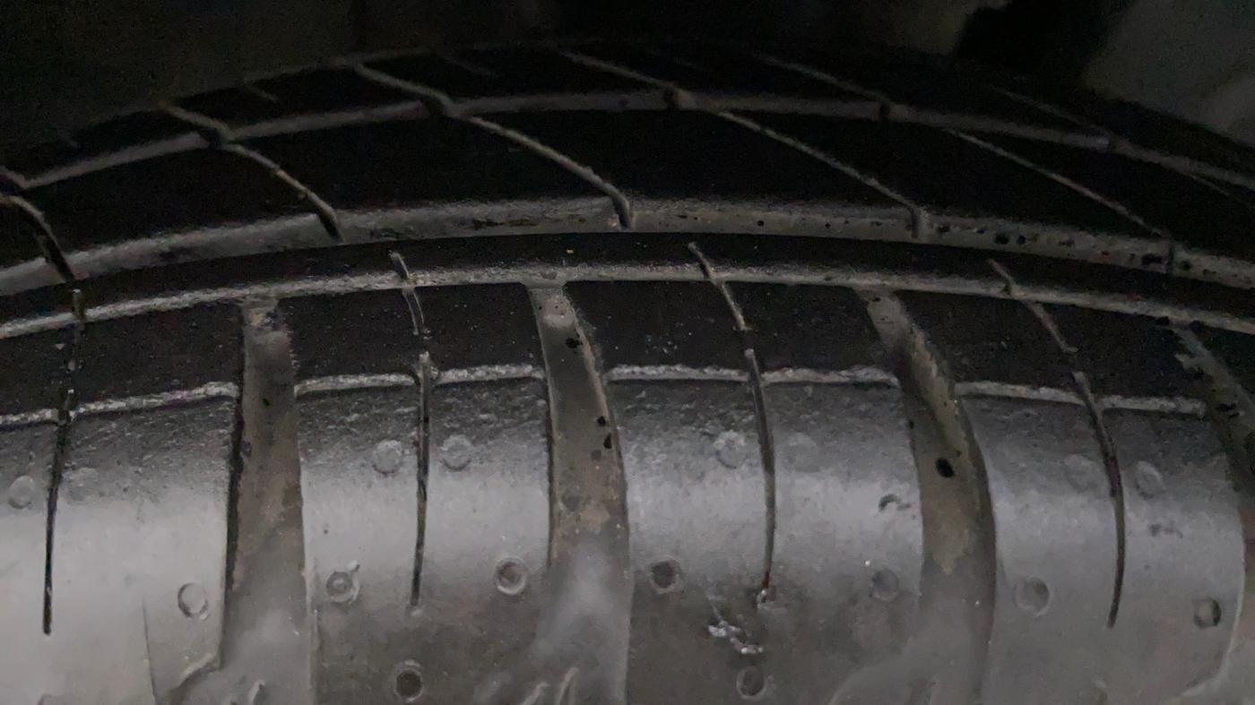 2021 Datsun Redi Go 1.0 T(O) AT, Petrol, Automatic, 1,824 km, Right Rear Tyre Tread