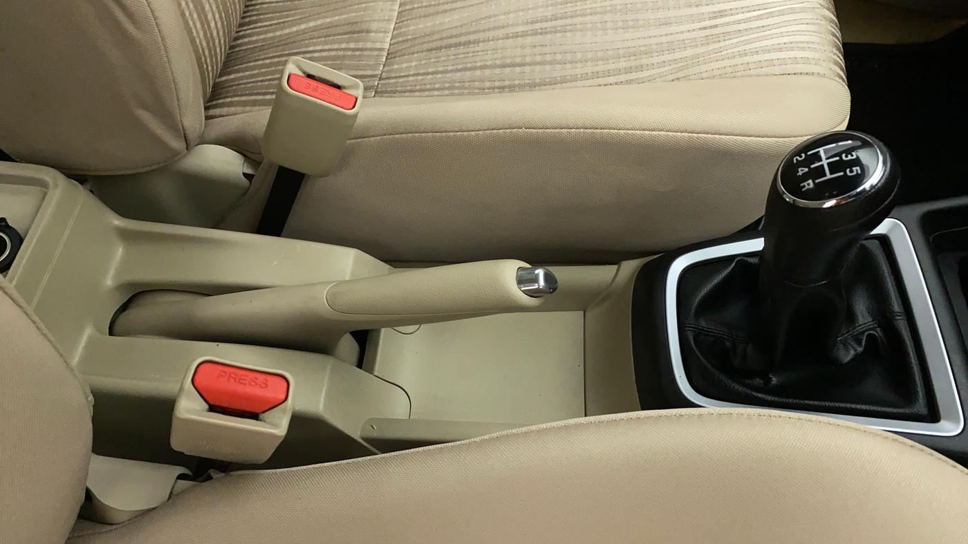 2019 Maruti Dzire VXI, Petrol, Manual, 53,912 km, Gear Lever