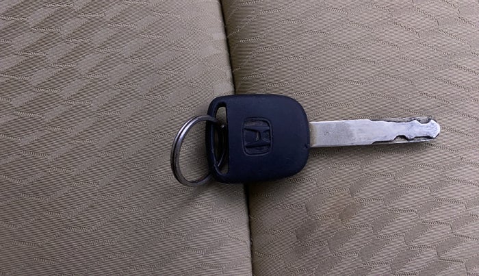 2015 Honda Amaze 1.2L I-VTEC S, Petrol, Manual, 61,235 km, Key Close Up