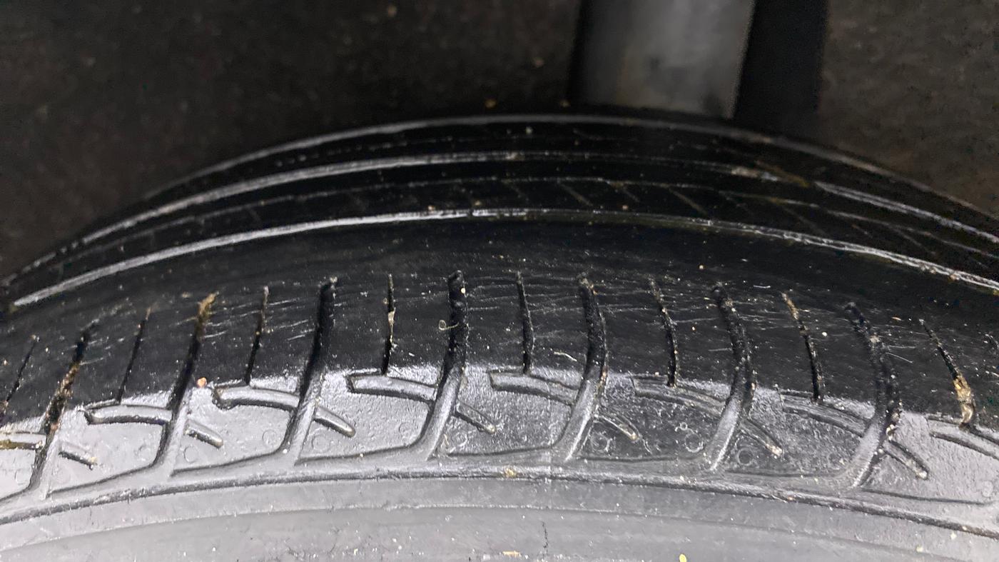 2017 Maruti Baleno DELTA PETROL 1.2, Petrol, Manual, 55,724 km, Left Rear Tyre Tread