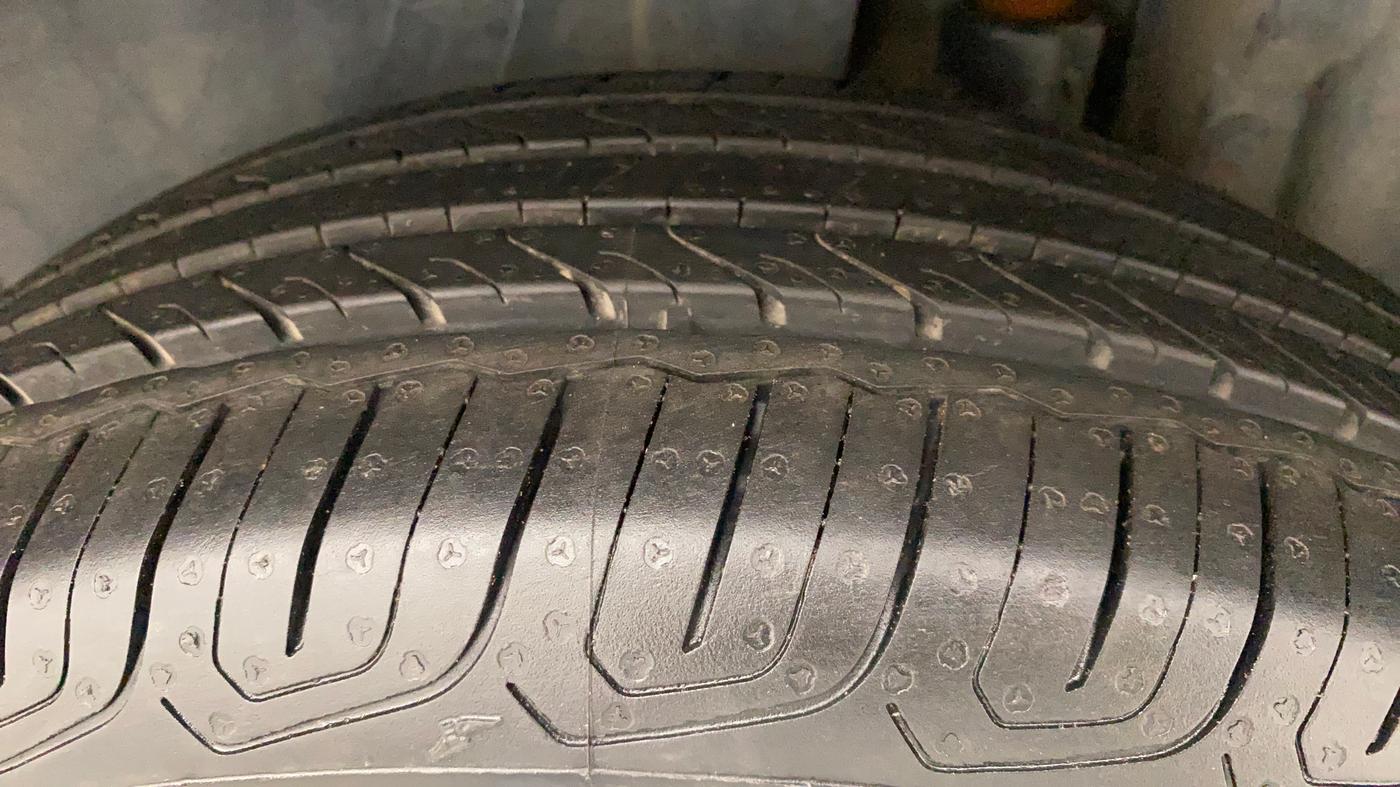 2013 Maruti Swift ZXI, Petrol, Manual, 46,565 km, Left Rear Tyre Tread