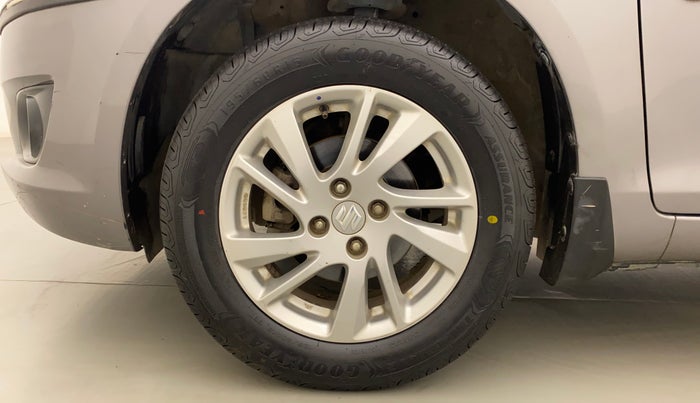 2013 Maruti Swift ZXI, Petrol, Manual, 46,565 km, Left Front Wheel