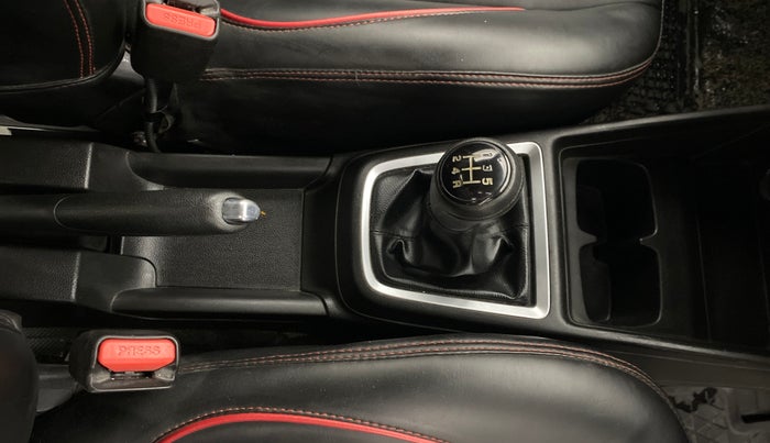 2019 Maruti Swift VXI, Petrol, Manual, 62,837 km, Gear Lever