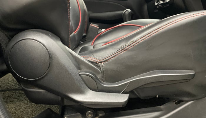 2019 Maruti Swift VXI, Petrol, Manual, 62,837 km, Driver Side Adjustment Panel