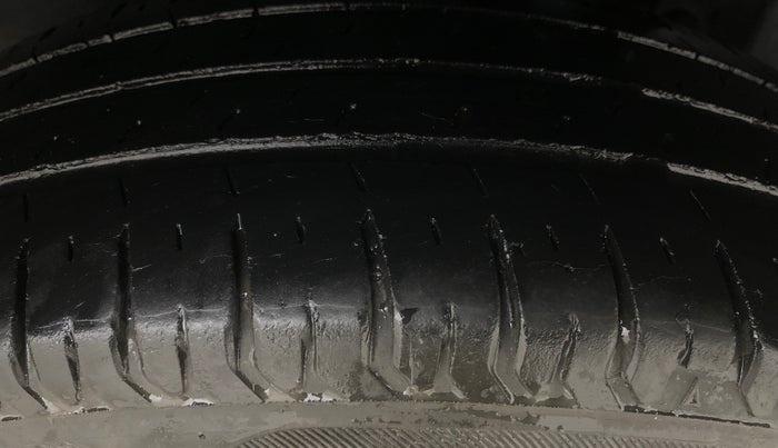 2019 Maruti Swift VXI, Petrol, Manual, 62,837 km, Left Rear Tyre Tread