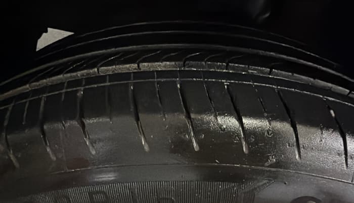 2020 Maruti Ertiga VXI CNG, CNG, Manual, 56,481 km, Left Front Tyre Tread