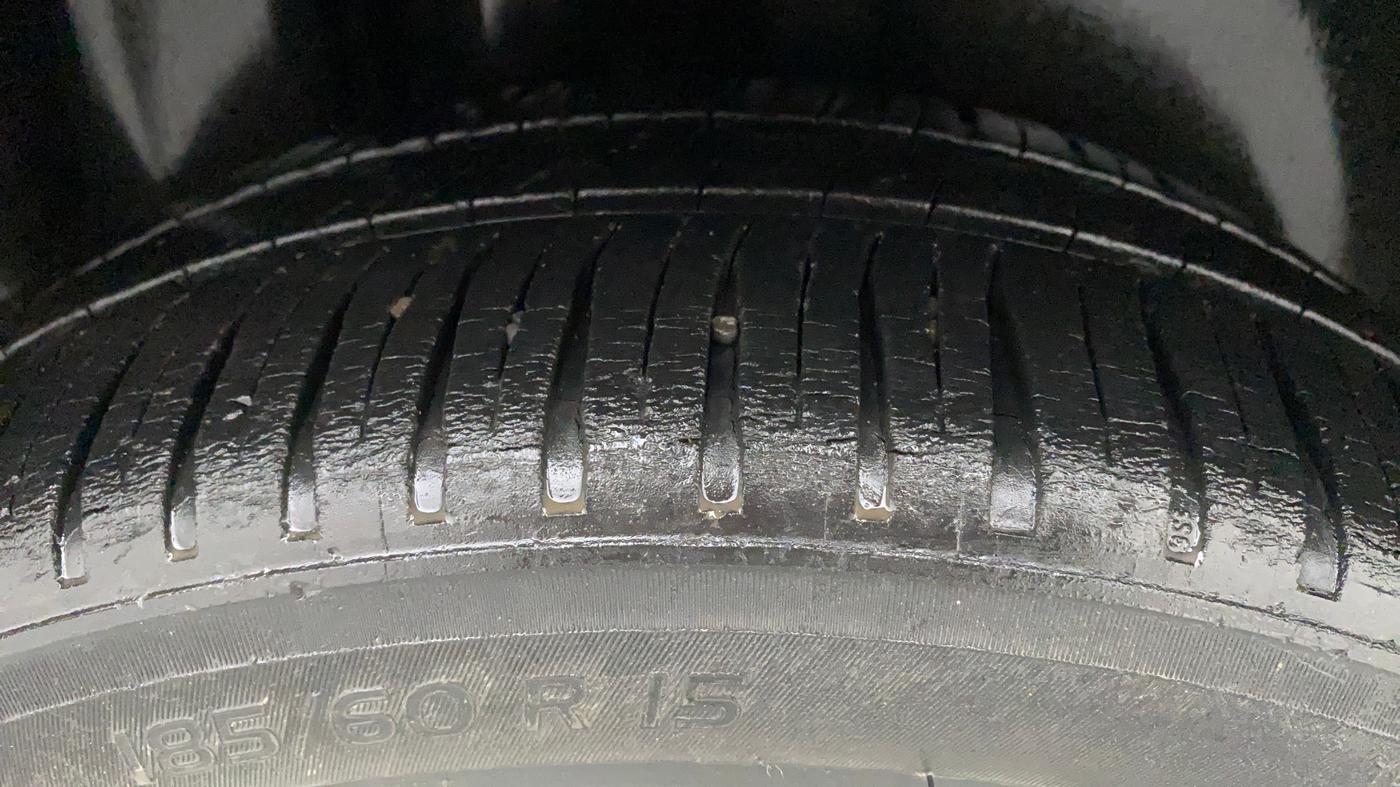 2013 Volkswagen Polo HIGHLINE1.2L PETROL, Petrol, Manual, 71,606 km, Right Rear Tyre Tread