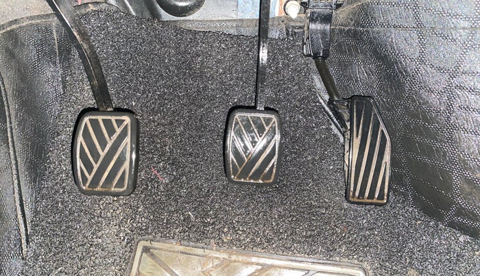 2020 Maruti Swift VXI, Petrol, Manual, 1,08,286 km, Pedals