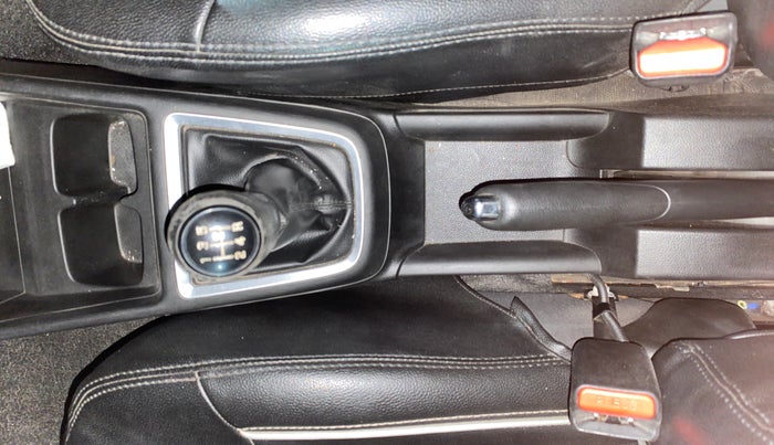 2020 Maruti Swift VXI, Petrol, Manual, 1,08,286 km, Gear Lever