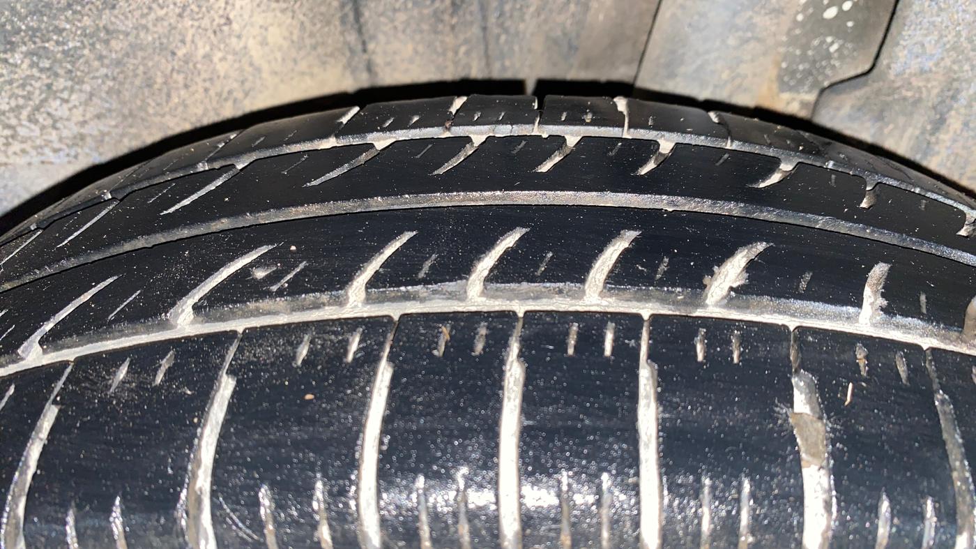 2020 Maruti Swift VXI, Petrol, Manual, 1,08,286 km, Left Rear Tyre Tread