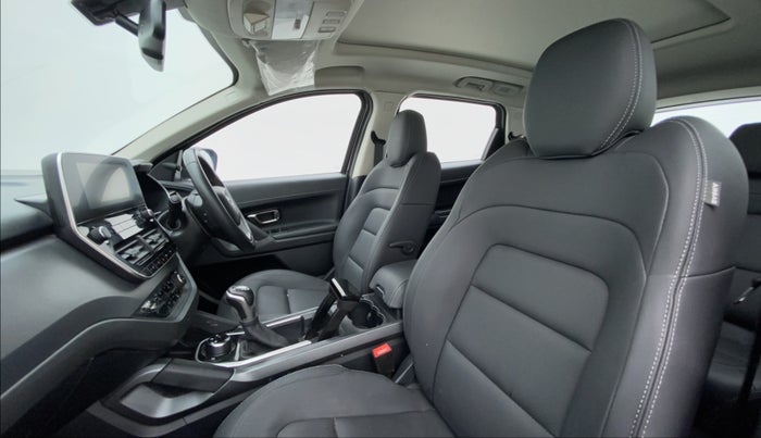 2021 Tata Harrier XZA+ DARK EDITION, Diesel, Automatic, 19,740 km, Right Side Front Door Cabin