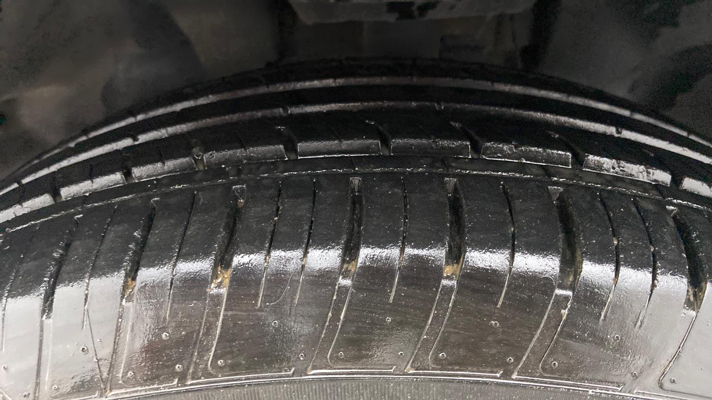 2021 Tata Harrier XZA+ DARK EDITION, Diesel, Automatic, 19,740 km, Left Front Tyre Tread