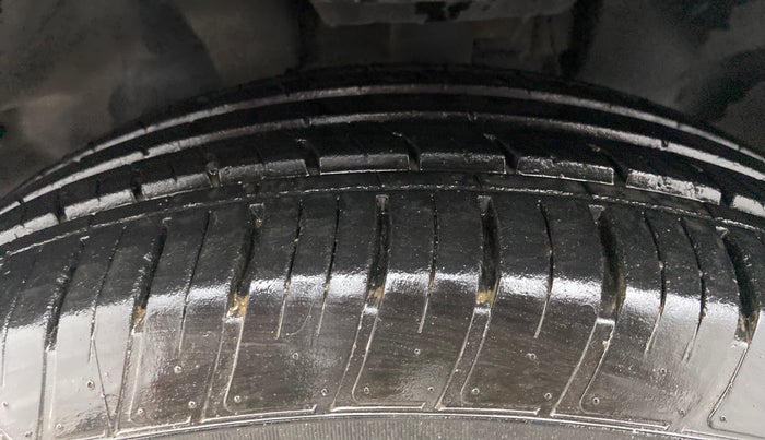 2021 Tata Harrier XZA+ DARK EDITION, Diesel, Automatic, 19,740 km, Left Front Tyre Tread