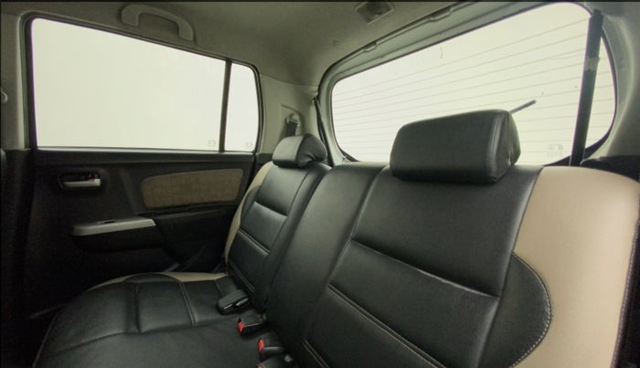2014 Maruti Wagon R 1.0 VXI, Petrol, Manual, 79,258 km, Right Side Rear Door Cabin