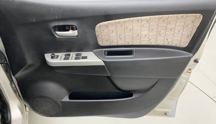2014 Maruti Wagon R 1.0 VXI, Petrol, Manual, 79,258 km, Driver Side Door Panels Control