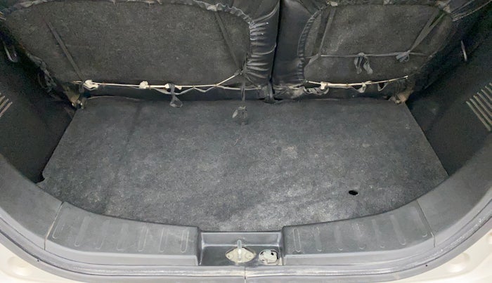 2014 Maruti Wagon R 1.0 VXI, Petrol, Manual, 79,258 km, Boot Inside