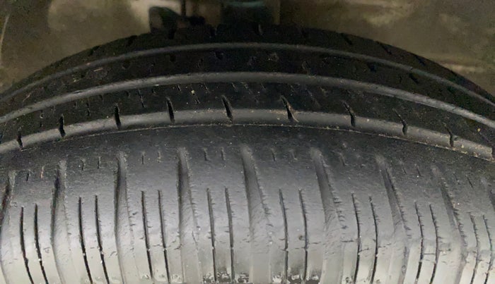 2014 Maruti Wagon R 1.0 VXI, Petrol, Manual, 79,258 km, Right Front Tyre Tread