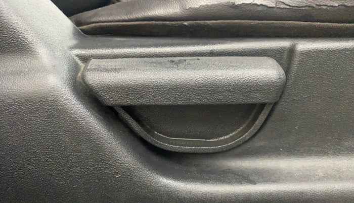 2012 Hyundai i20 MAGNA (O) 1.2, Petrol, Manual, 71,643 km, Driver Side Adjustment Panel