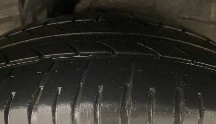 2012 Hyundai i20 MAGNA (O) 1.2, Petrol, Manual, 71,643 km, Left Rear Tyre Tread