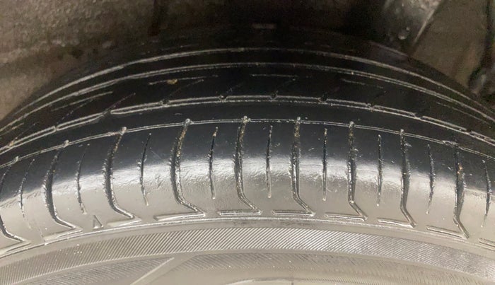 2021 Hyundai AURA S 1.2 CNG, CNG, Manual, 87,394 km, Left Rear Tyre Tread