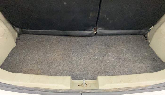 2015 Maruti Celerio ZXI, Petrol, Manual, 1,48,459 km, Boot Inside
