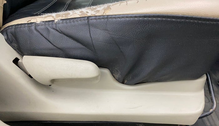 2015 Maruti Celerio ZXI, Petrol, Manual, 1,48,459 km, Driver Side Adjustment Panel
