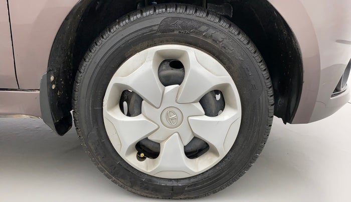 2018 Tata Tiago XT PETROL, Petrol, Manual, 50,096 km, Right Front Wheel