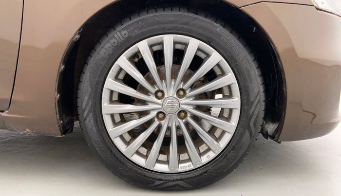 2015 Maruti Ciaz ZDI+, Diesel, Manual, 1,04,013 km, Right Front Wheel