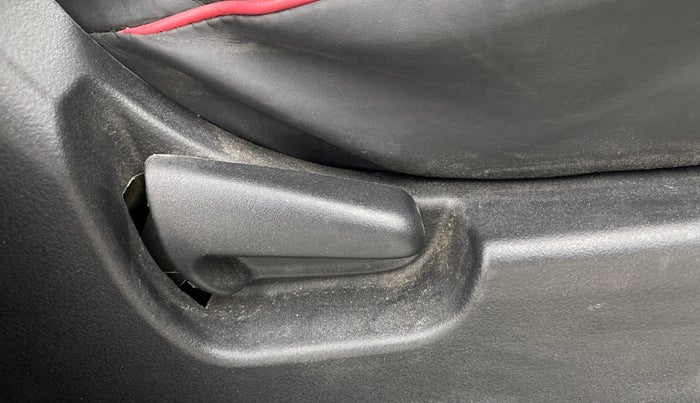 2016 Maruti Wagon R 1.0 VXI AMT, Petrol, Automatic, 46,687 km, Driver Side Adjustment Panel