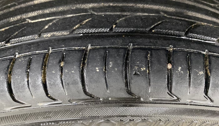 2016 Maruti Wagon R 1.0 VXI AMT, Petrol, Automatic, 46,687 km, Left Rear Tyre Tread