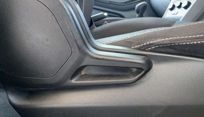 2022 Tata Tiago XT (O) PETROL, Petrol, Manual, 23,442 km, Driver Side Adjustment Panel