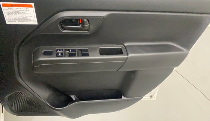2019 Maruti New Wagon-R LXI CNG 1.0, CNG, Manual, 73,928 km, Driver Side Door Panels Control