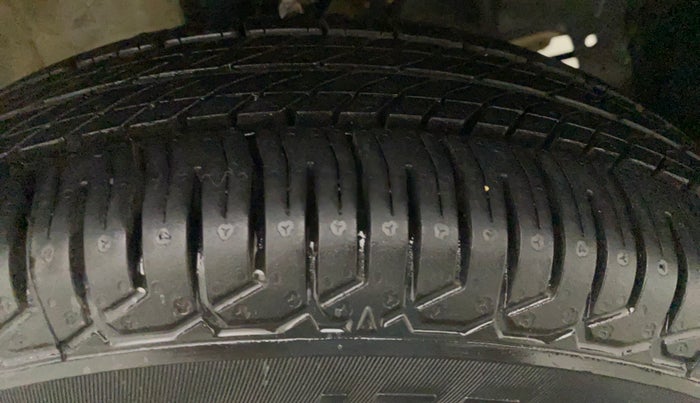 2019 Maruti New Wagon-R LXI CNG 1.0, CNG, Manual, 73,928 km, Left Front Tyre Tread