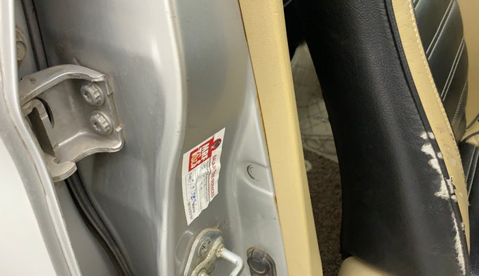 2013 Honda Brio S MT, Petrol, Manual, 67,819 km, Right B pillar - Slightly rusted