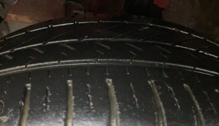 2018 Hyundai Grand i10 MAGNA 1.2 KAPPA VTVT, Petrol, Manual, 22,602 km, Left Front Tyre Tread