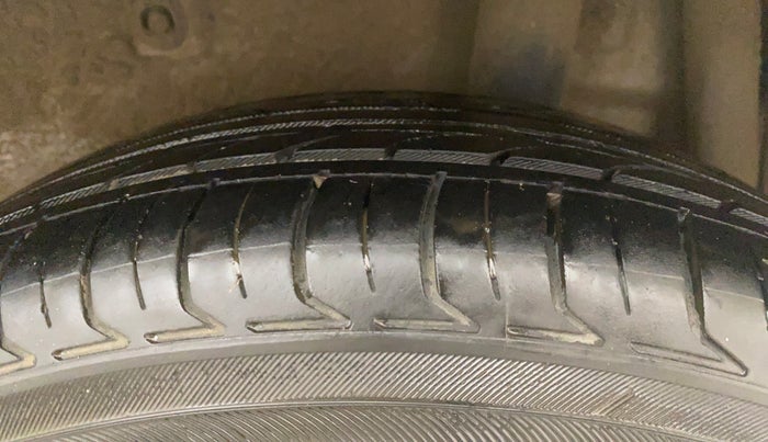 2015 Maruti Celerio VXI AMT, Petrol, Automatic, 88,128 km, Left Rear Tyre Tread