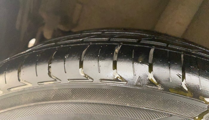 2015 Maruti Celerio VXI AMT, Petrol, Automatic, 88,128 km, Right Rear Tyre Tread