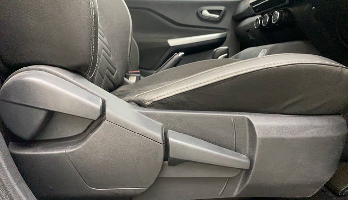 2021 Nissan MAGNITE XV TURBO CVT, Petrol, Automatic, 65,586 km, Driver Side Adjustment Panel