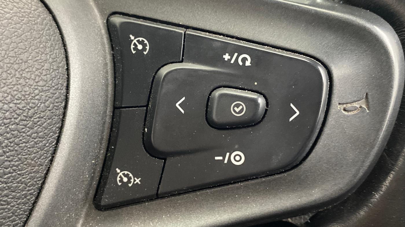2021 Tata ALTROZ XZ PETROL, Petrol, Manual, 26,606 km, Adaptive Cruise Control