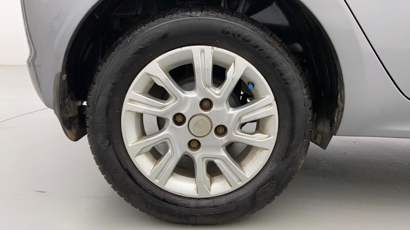 2018 Tata Tiago XZ PETROL, Petrol, Manual, 39,597 km, Right Rear Wheel