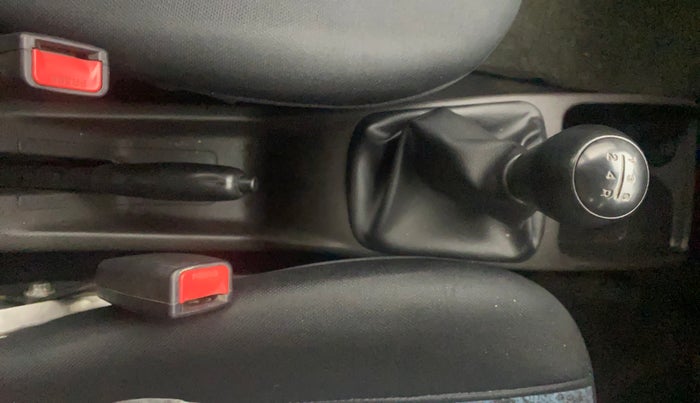 2013 Hyundai Eon ERA +, Petrol, Manual, 66,423 km, Gear Lever